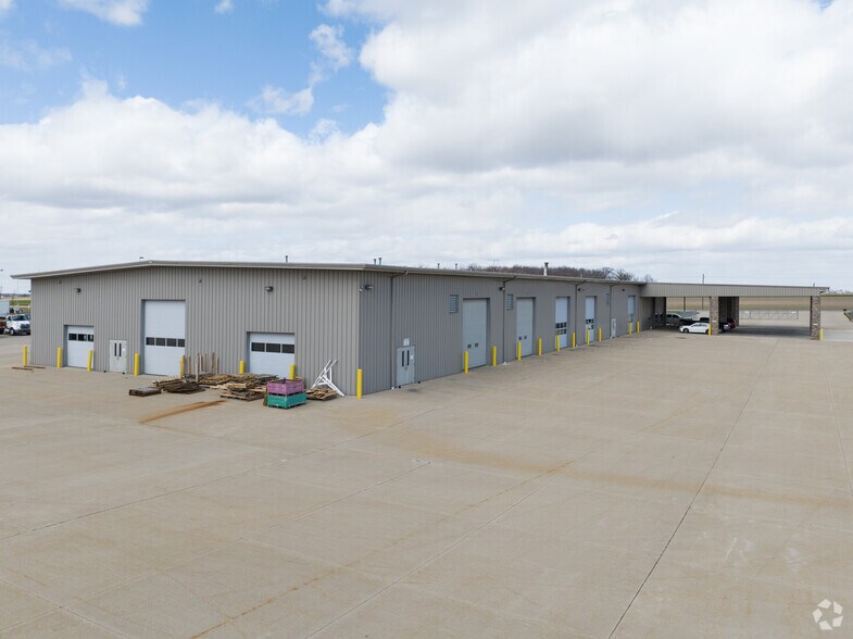 More Photos Of 1101 E Lutz Rd, Archbold Warehouse For Lease