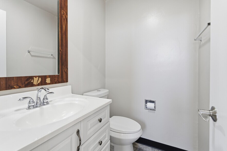 More Photos Of 242 S Mulberry St, Fruita Specialty For Lease