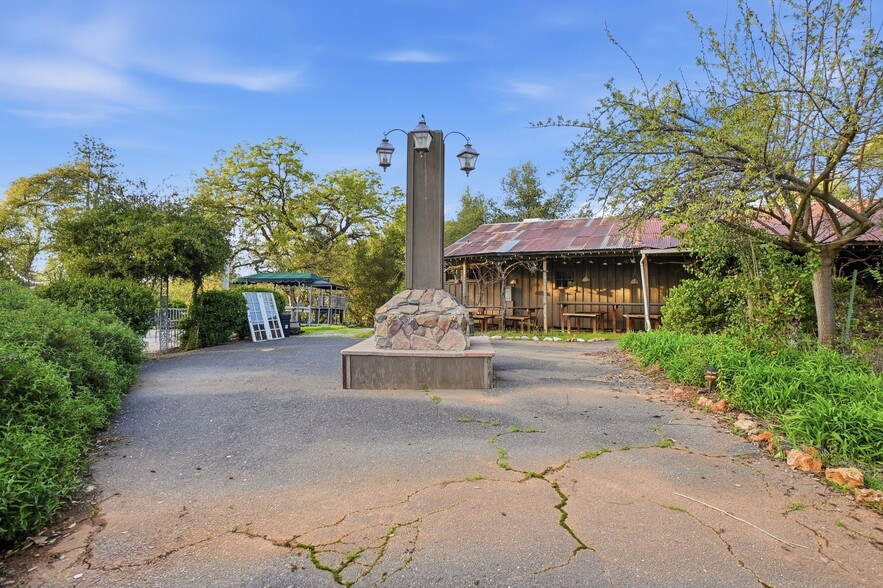 More Photos Of 21645 Parrotts Ferry Rd, Sonora Specialty For Sale