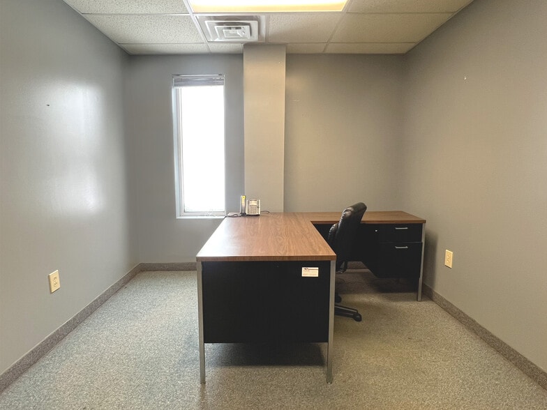 More Photos Of 7171 W Ridge Rd, Fairview Warehouse For Lease