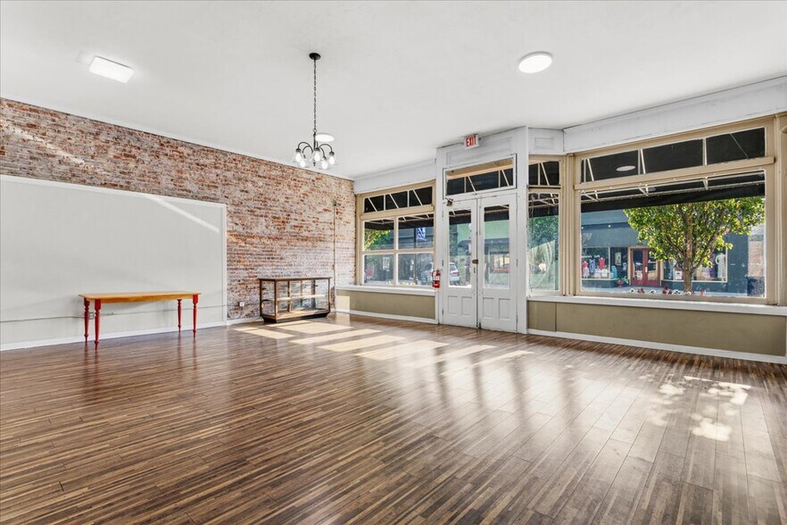 More Photos Of 14827 Main St, Alachua Storefront Retail Office For Sale