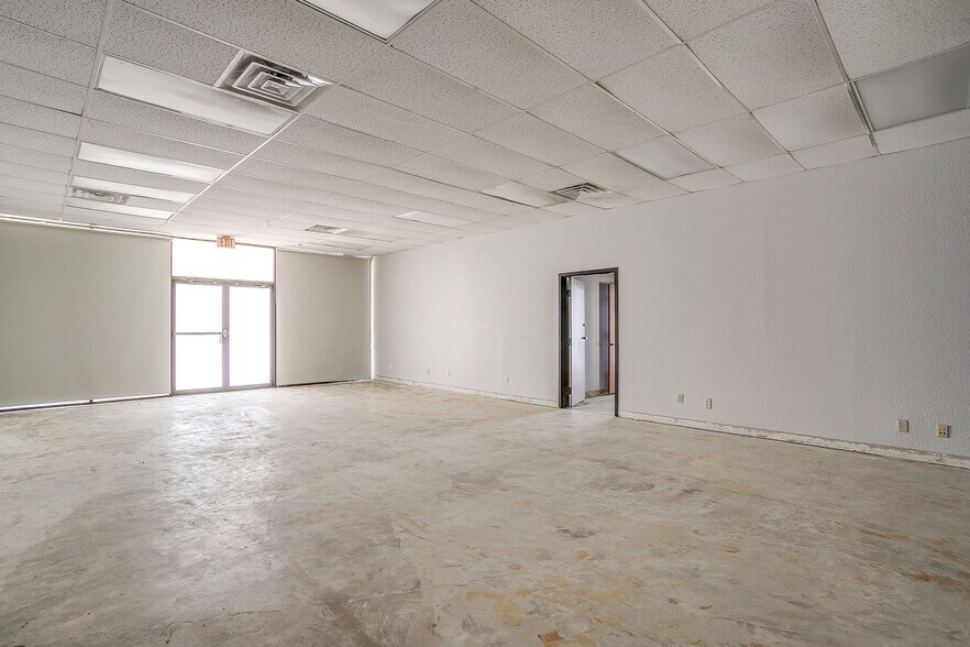 More Photos Of 401 S Jim Wright Fwy, Fort Worth Unknown For Lease