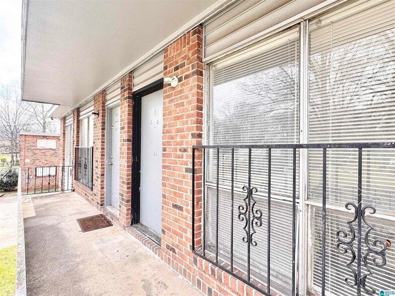 More Photos Of 137 59th St N, Birmingham Apartments For Sale