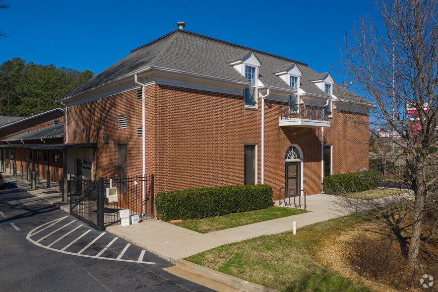 Primary Photo Of 1987 Candler Rd, Decatur Medical For Lease