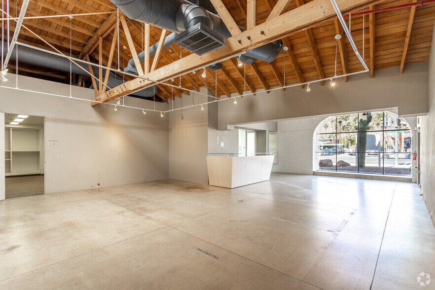 More Photos Of 1090 N Palm Canyon Dr, Palm Springs Loft Creative Space For Lease