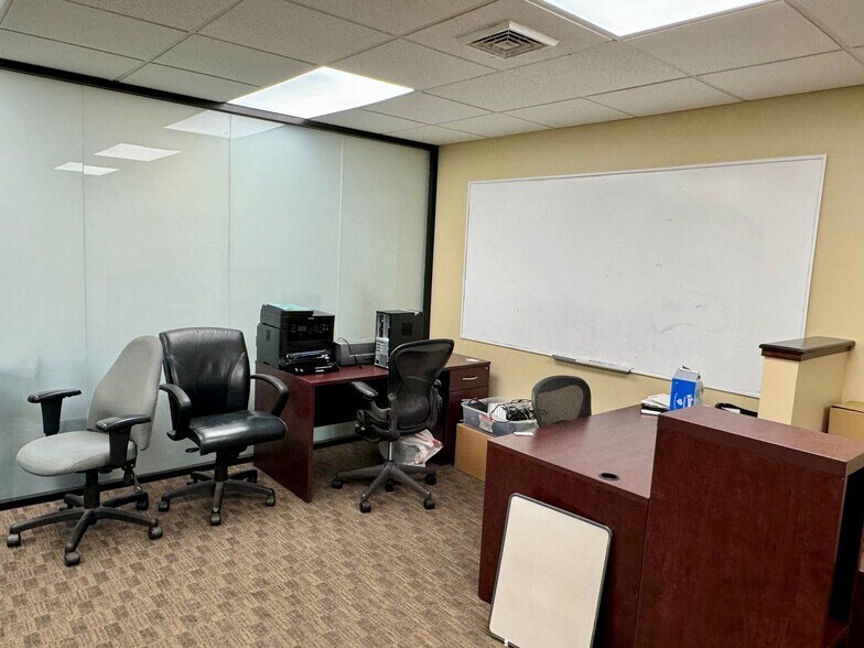 More Photos Of 225 Gordons Corner Rd, Manalapan Township Medical For Lease