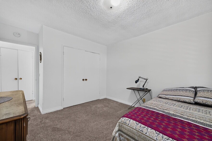 More Photos Of 1459 Stanley Ave, Glendale Apartments For Sale