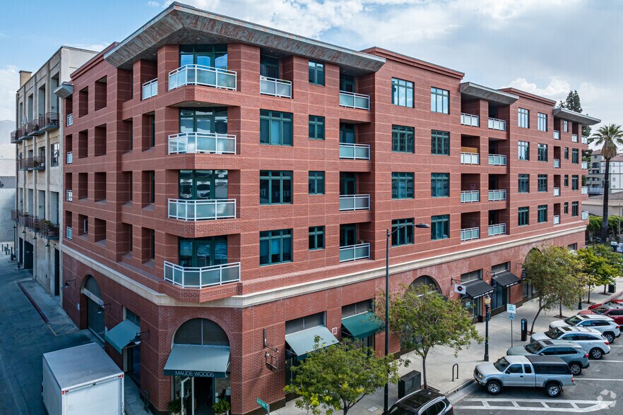 More Photos Of 57 E Holly St, Pasadena Apartments For Lease