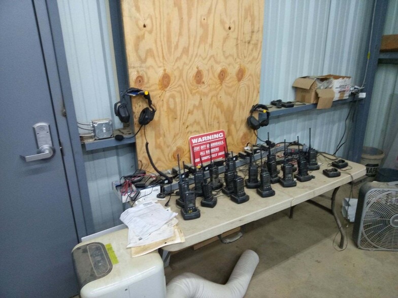 More Photos Of 224 Michael Ln, New Berlin Racetrack For Sale