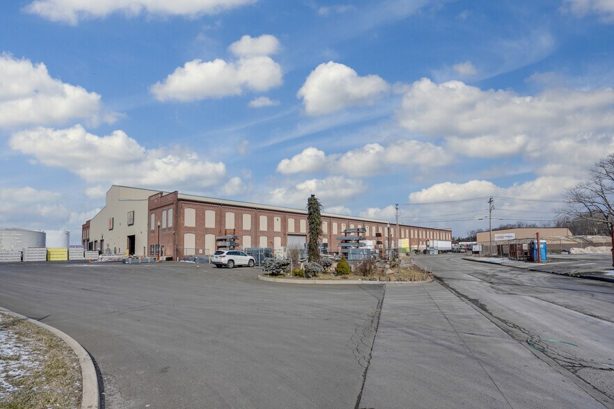 More Photos Of 100 Wheeler St, New Haven Warehouse For Lease