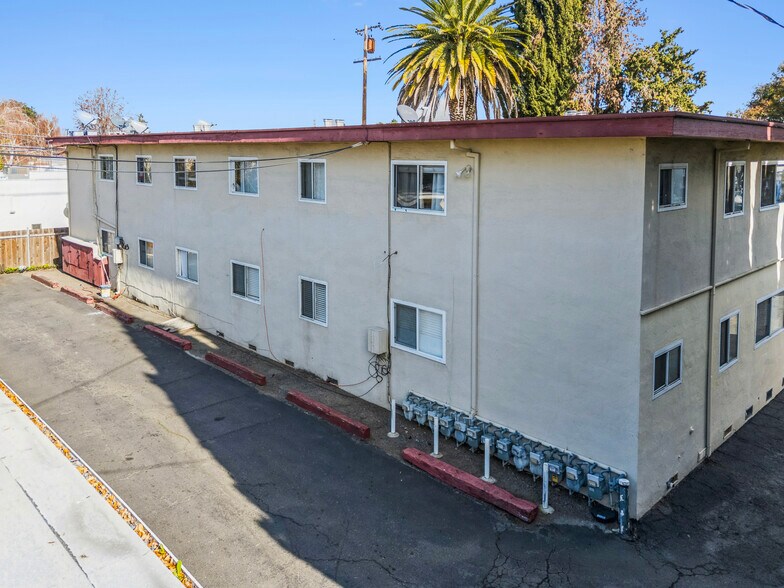 More Photos Of 2041 Beatrice Ct, San Jose Apartments For Sale