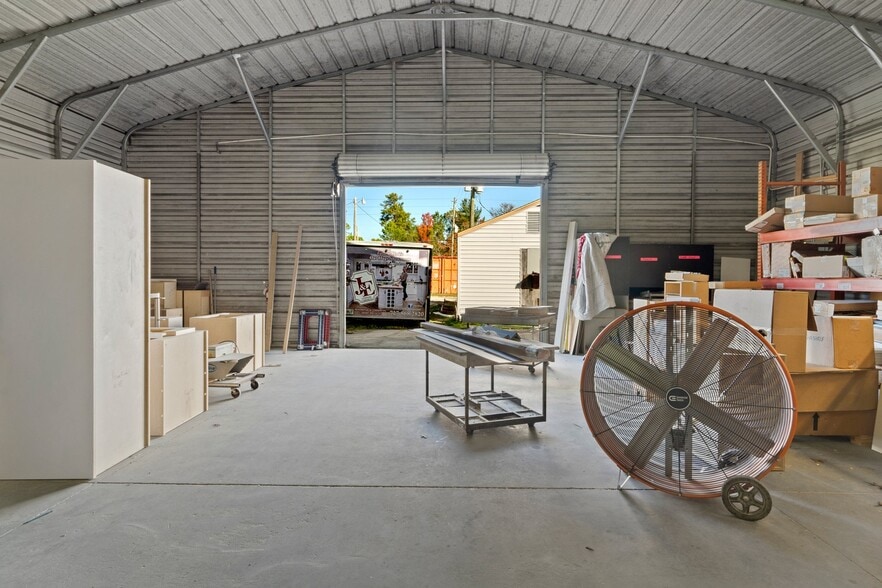 More Photos Of 9926 Denton Ave, Hudson Warehouse For Lease