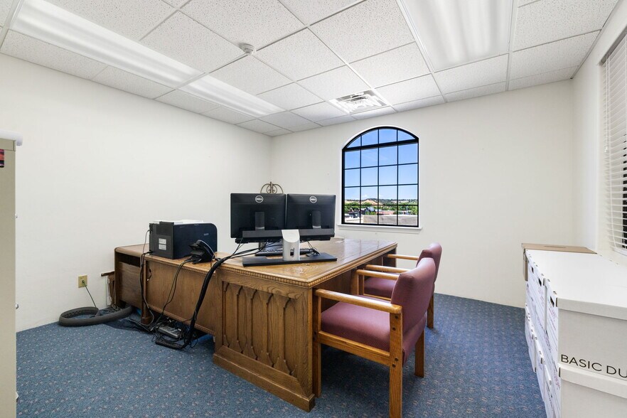 More Photos Of 221 N Marina St, Prescott Medical For Lease