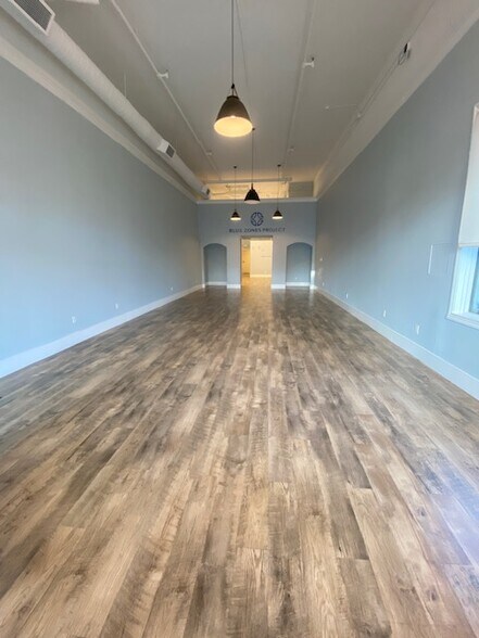 More Photos Of 1420-1428 Main St, Saint Helena Hotel For Lease
