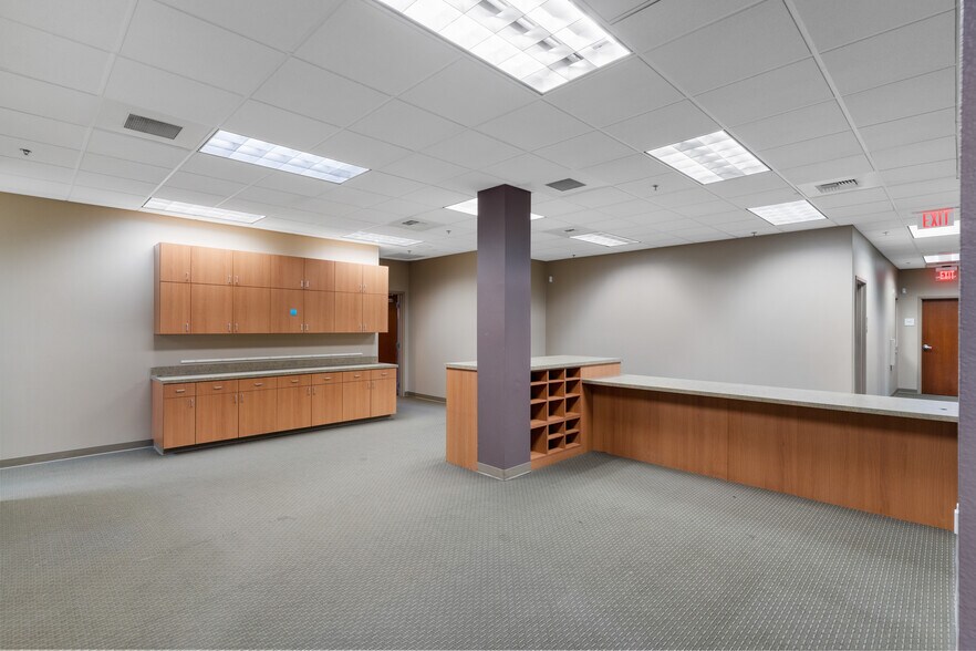 More Photos Of 6960 Smoke Ranch Rd, Las Vegas Medical For Lease