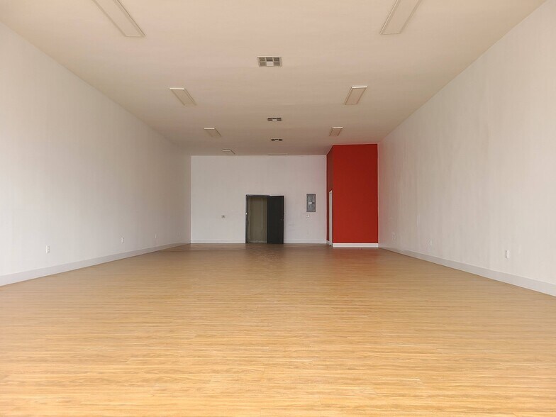 More Photos Of 1101-1125 S La Brea Ave, Inglewood Storefront Retail Office For Lease