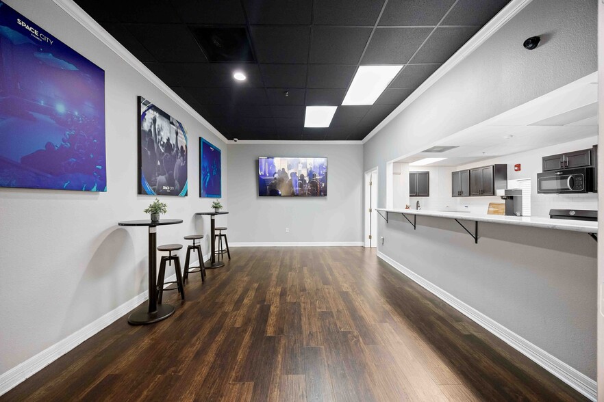 More Photos Of 7746 Almeda Genoa Rd, Houston Religious Facility For Sale