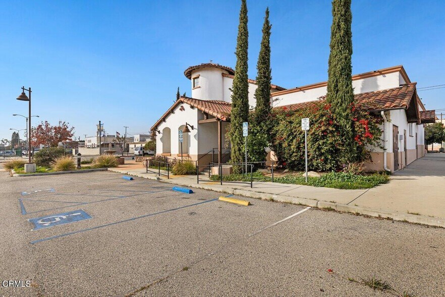 More Photos Of 125 S 10th St, Santa Paula Restaurant For Lease
