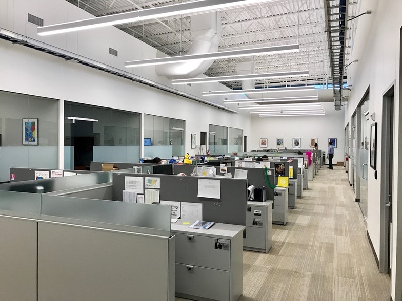 More Photos Of 2233 W North Loop Blvd, Austin Office For Sale