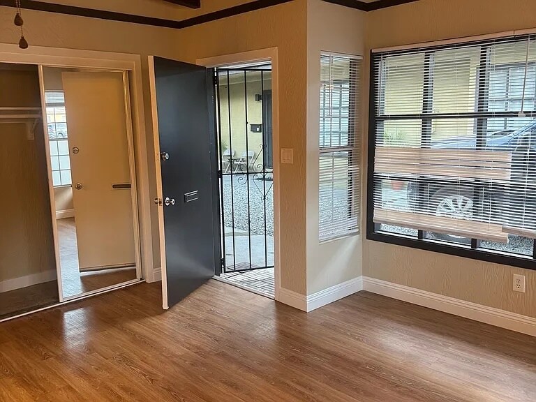 More Photos Of 3206-3216 Reynard Way, San Diego Apartments For Sale