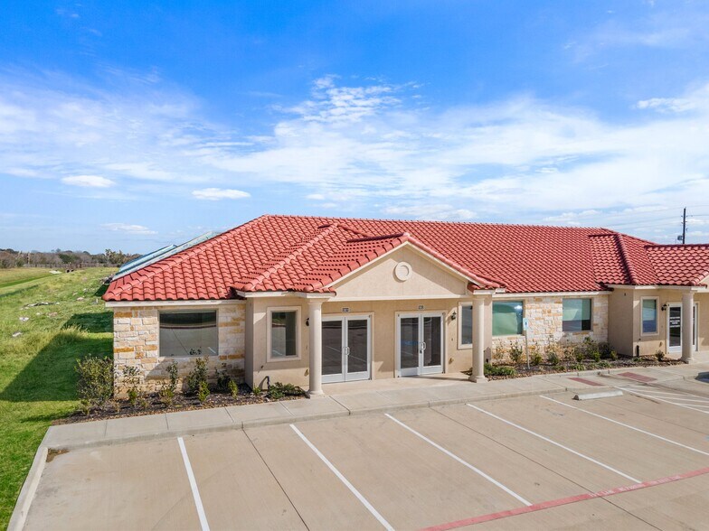 More Photos Of 2743 Smith Ranch Rd, Pearland Unknown For Lease