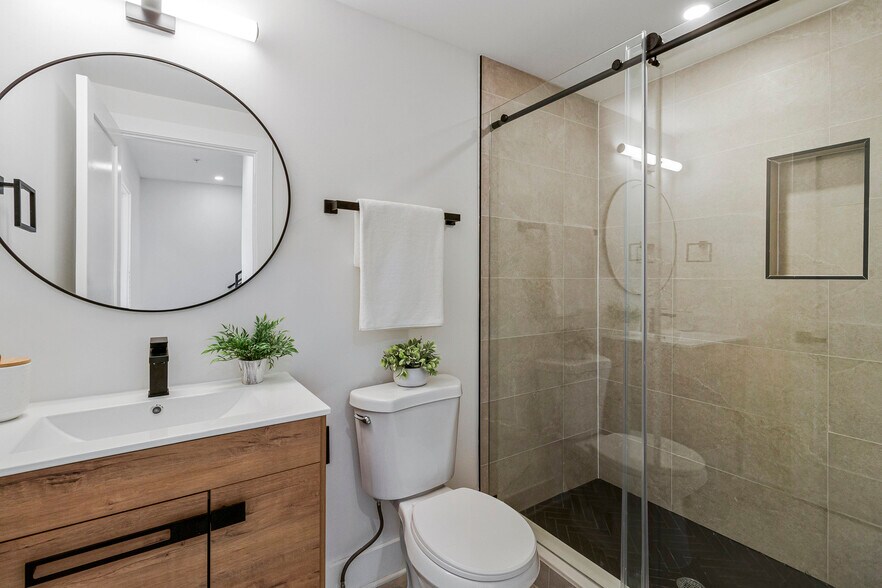 More Photos Of 1140 17th St NE, Washington Apartments For Sale