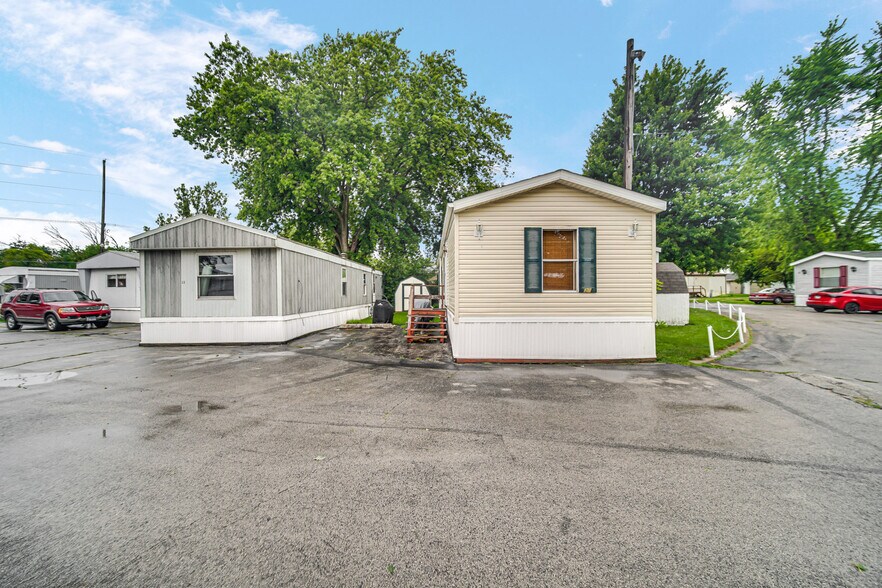 More Photos Of 10557 N State Route 50, Manteno Trailer Camper Park For Sale