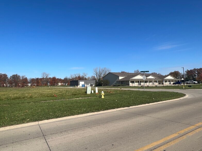 More Photos Of 32868 Pin Oak Pkwy, Avon Lake Land For Sale