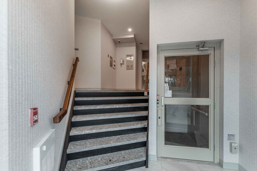 More Photos Of 80 9th St E, Owen Sound Apartments For Sale
