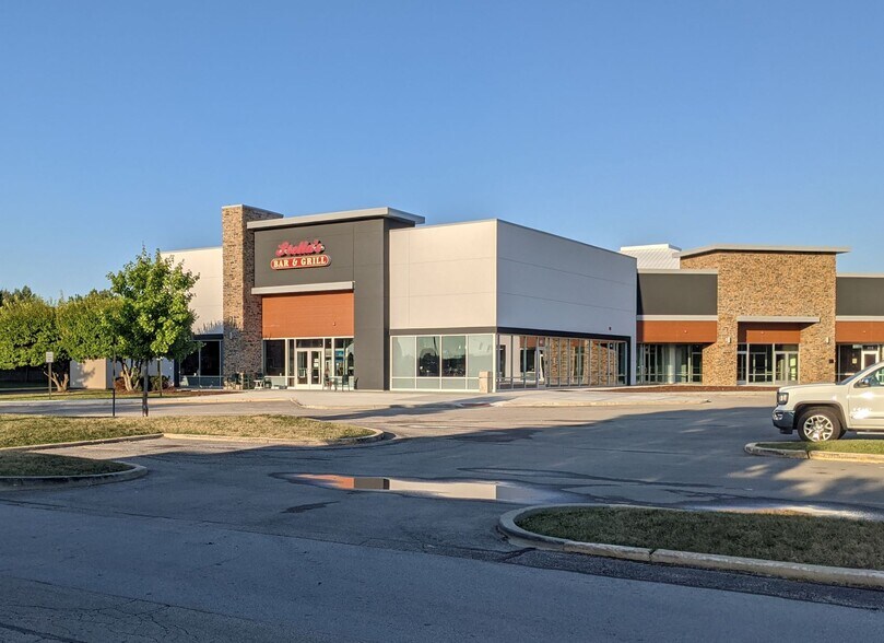More Photos Of 402-440 Weber, Romeoville Unknown For Lease