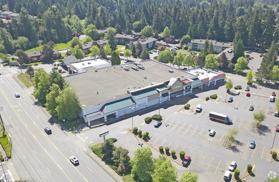 More Photos Of 14201-14215 SE Petrovitsky Rd, Renton Supermarket For Lease