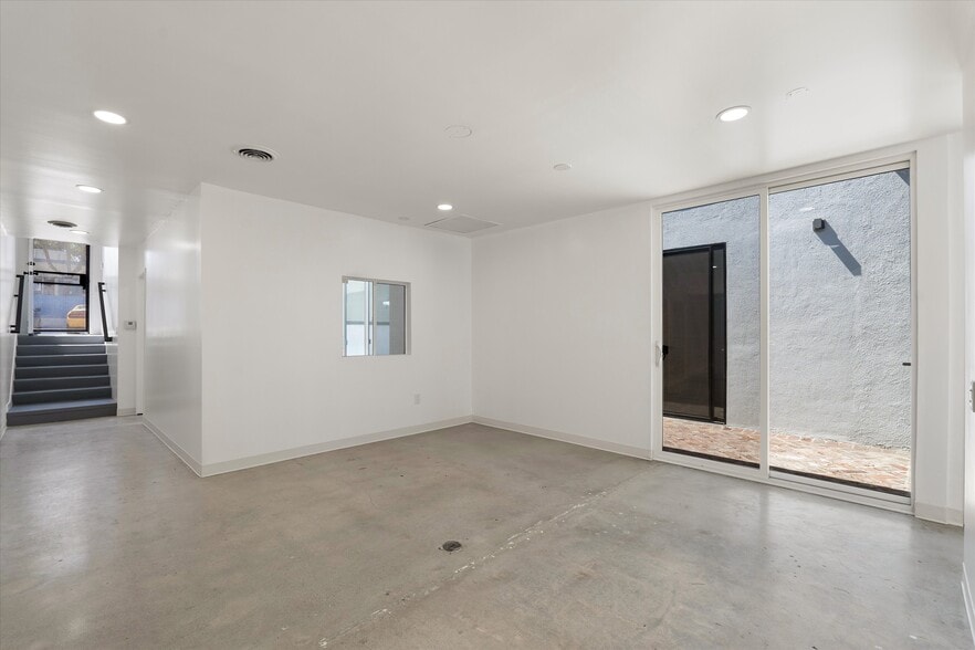 More Photos Of 805 S Gaffey St, San Pedro Loft Creative Space For Sale