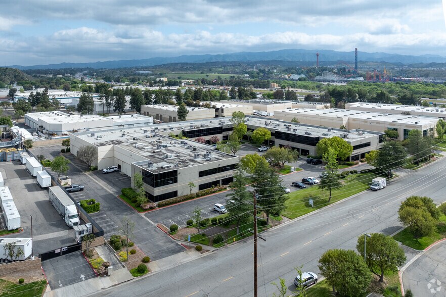 More Photos Of 26074 Avenue Hall, Valencia Flex For Lease