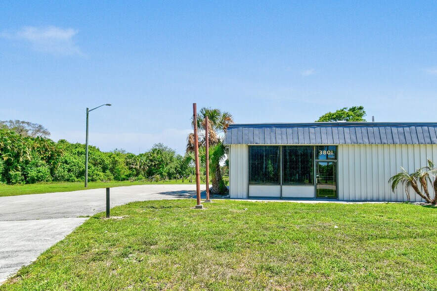 Primary Photo Of 3801 Okeechobee Rd, Fort Pierce Freestanding For Lease