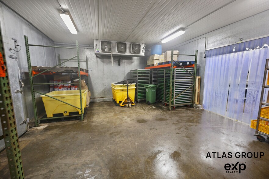 More Photos Of 534 Stanford, Los Angeles Warehouse For Sale