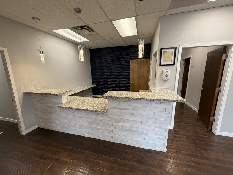 More Photos Of 885-895 Railroad St, Elko Medical For Lease