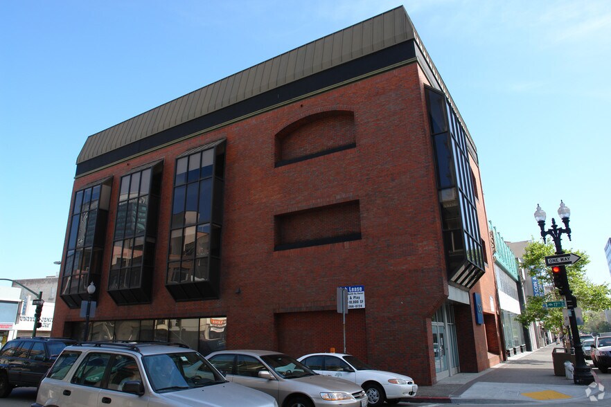 Primary Photo Of 1701-1703 Broadway, Oakland Office For Lease