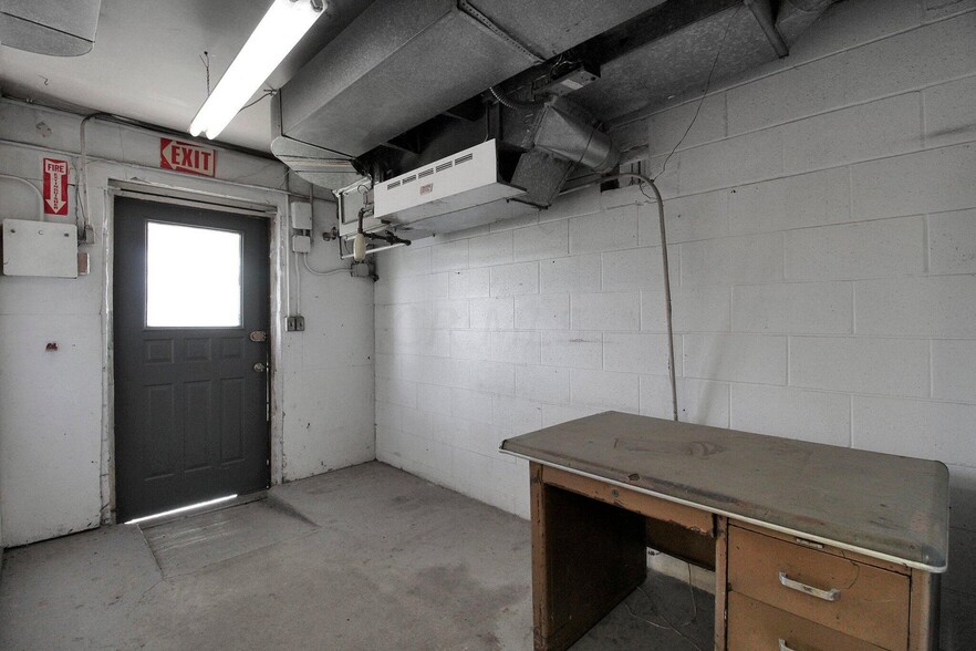 More Photos Of 10 Mill St, Fredericktown Auto Repair For Sale