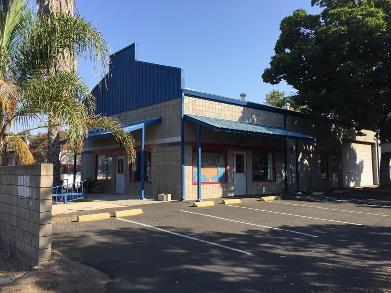 More Photos Of 946 Olive Dr, Davis Warehouse For Lease