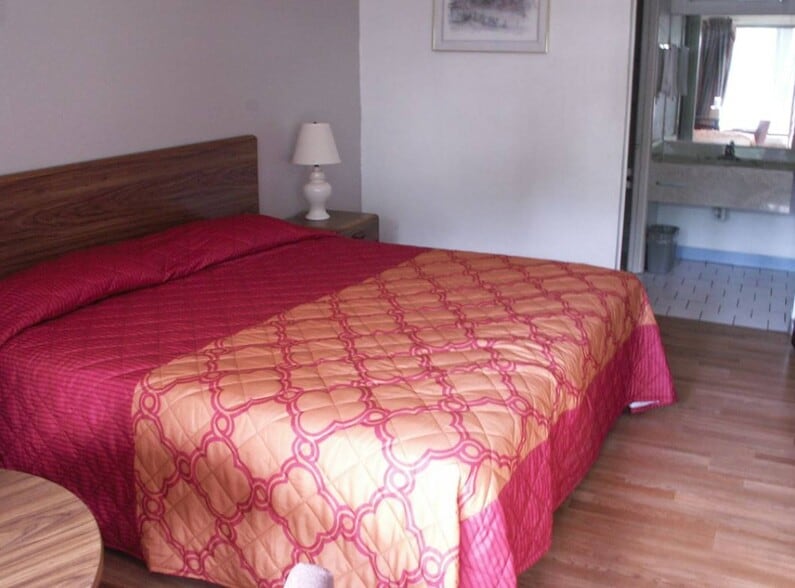 More Photos Of 1500 N Cherry St, Knoxville Apartments For Sale