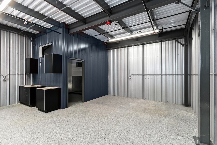 More Photos Of 5380 Ronald Reagan Blvd, Johnstown Light Distribution For Sale