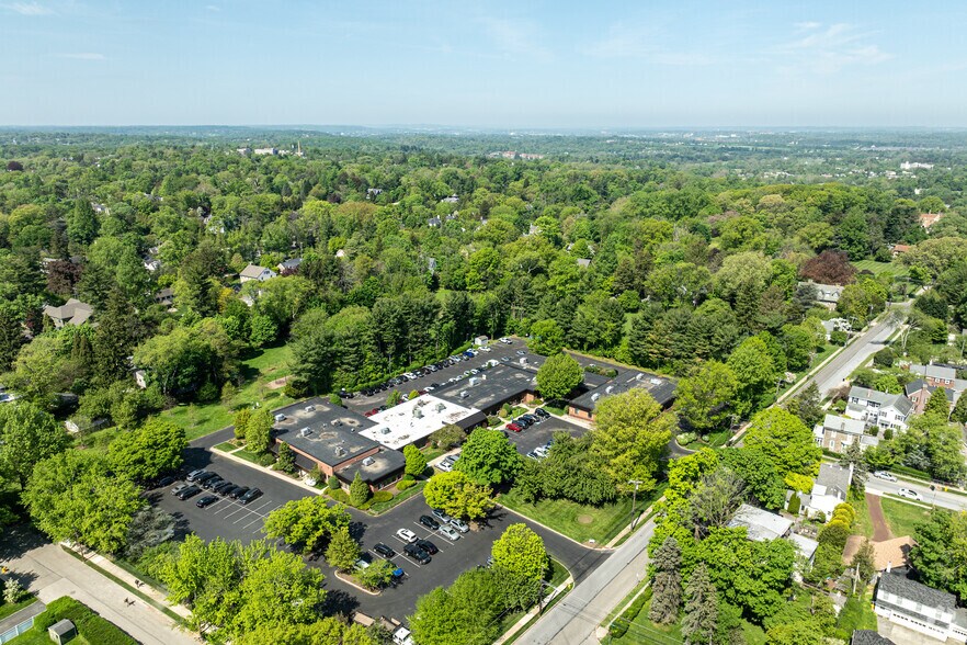 More Photos Of 8200 Flourtown Ave, Wyndmoor Medical For Sale