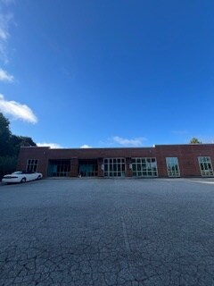 More Photos Of 1920 W Green Dr, High Point Warehouse For Lease