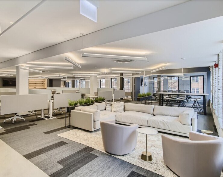 More Photos Of 444 N Orleans St, Chicago Loft Creative Space For Lease
