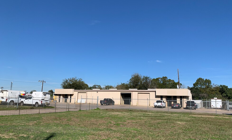 More Photos Of 15934 Cypress North Houston Rd, Cypress Warehouse For Sale