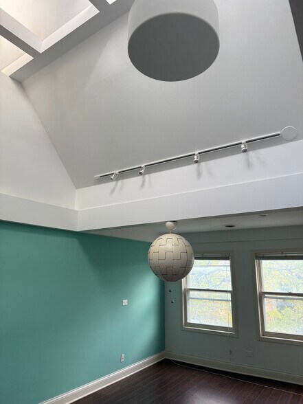 More Photos Of 378 Park Ave, Glencoe Office For Lease