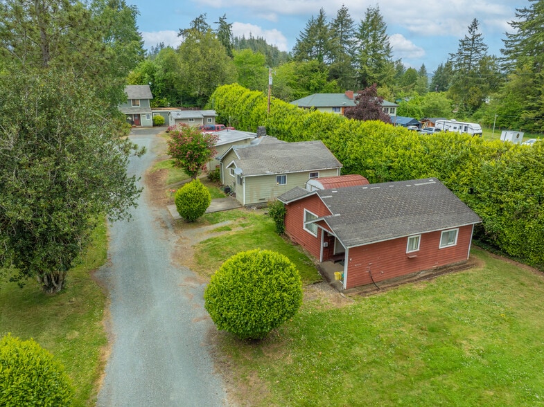 More Photos Of 498 W Central Blvd, Coquille Self Storage For Sale
