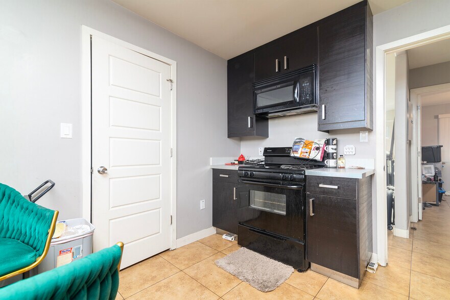 More Photos Of 822 E Montecito Ave, Phoenix Apartments For Sale