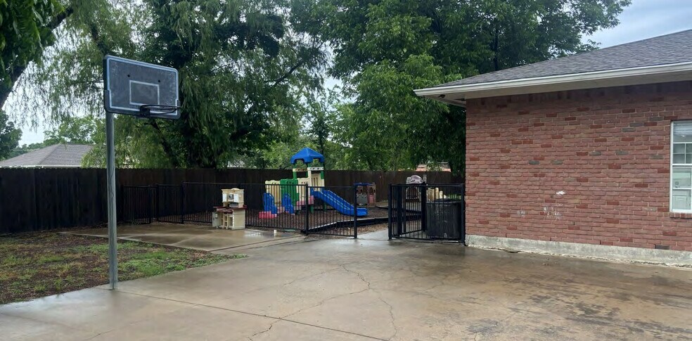 More Photos Of 7501 Dalrock Rd, Rowlett Daycare Center For Sale