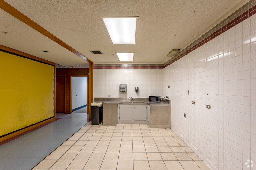 More Photos Of 401 N 28th St, Billings Office For Sale